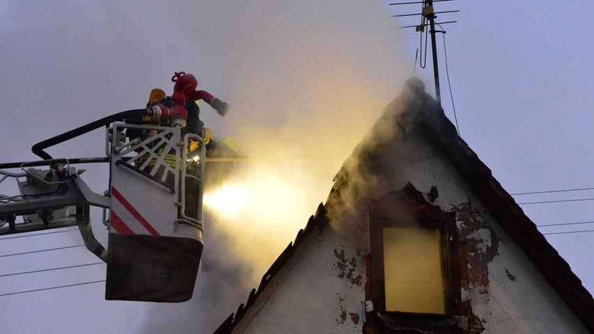 Wohnhaus in Möhrendorf brannte lichterloh 