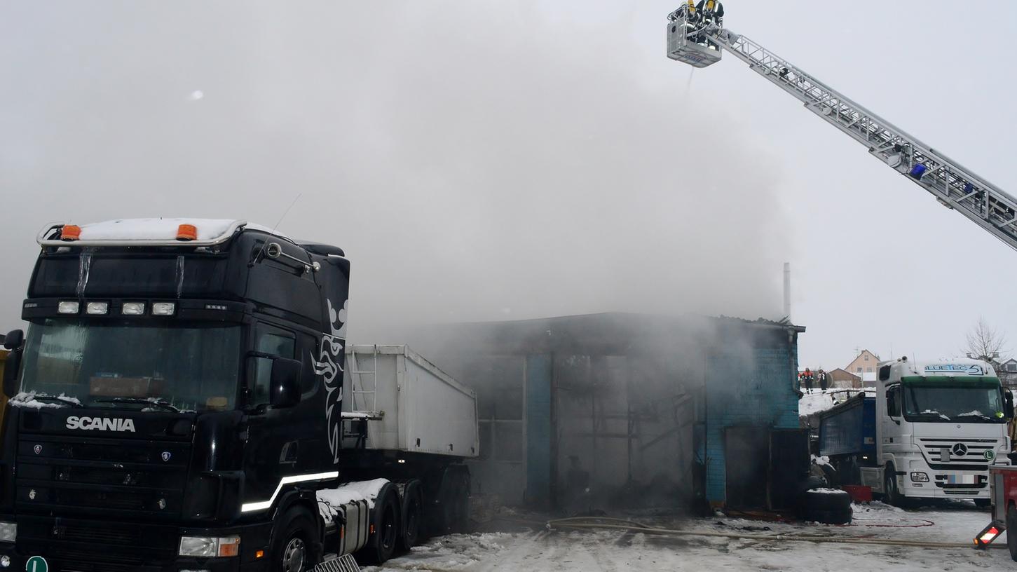 Werkstatt-Brand in Schnufenhofen: 200.000 Euro Schaden