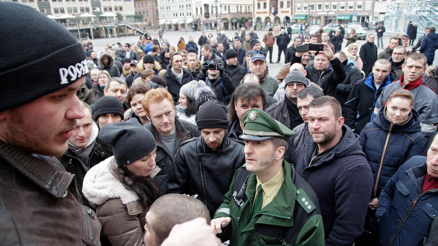 Russlanddeutsche wollen, wie auf diesem Bild vor zwei Wochen, am Sonntag erneut demonstrieren.