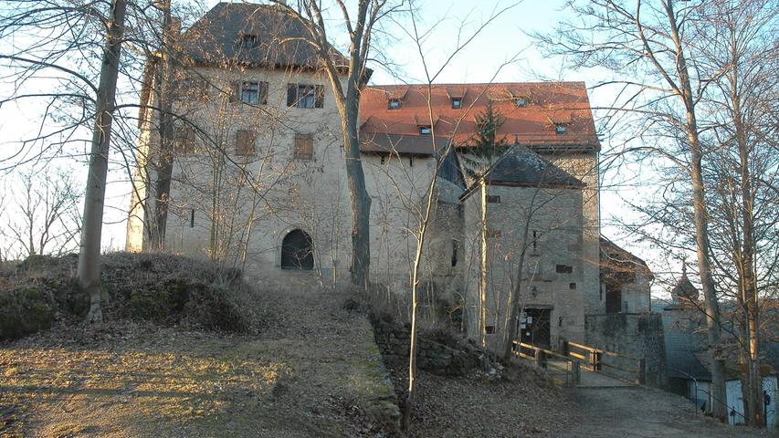 Burg Rabeneck ist eine ehemalige hochmittelalterliche Adelsburg, hoch über dem Tal der Wiesent im oberfränkischen Landkreis Bayreuth in Bayern.