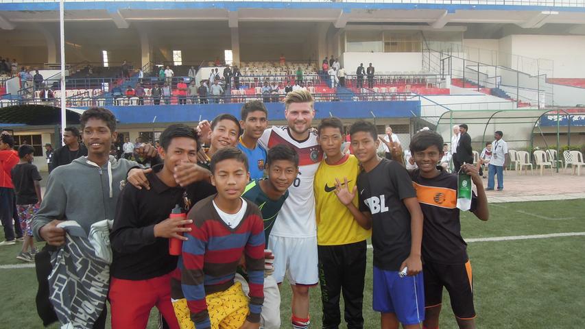Drei Erlanger mit der Studenten-Nationalmannschaft in Indien 