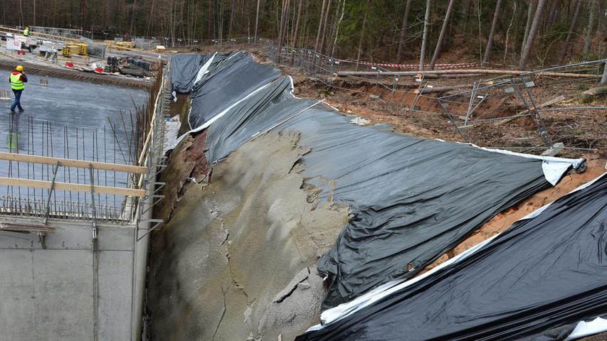 Hang an Stadtwerke-Baustelle droht abzurutschen