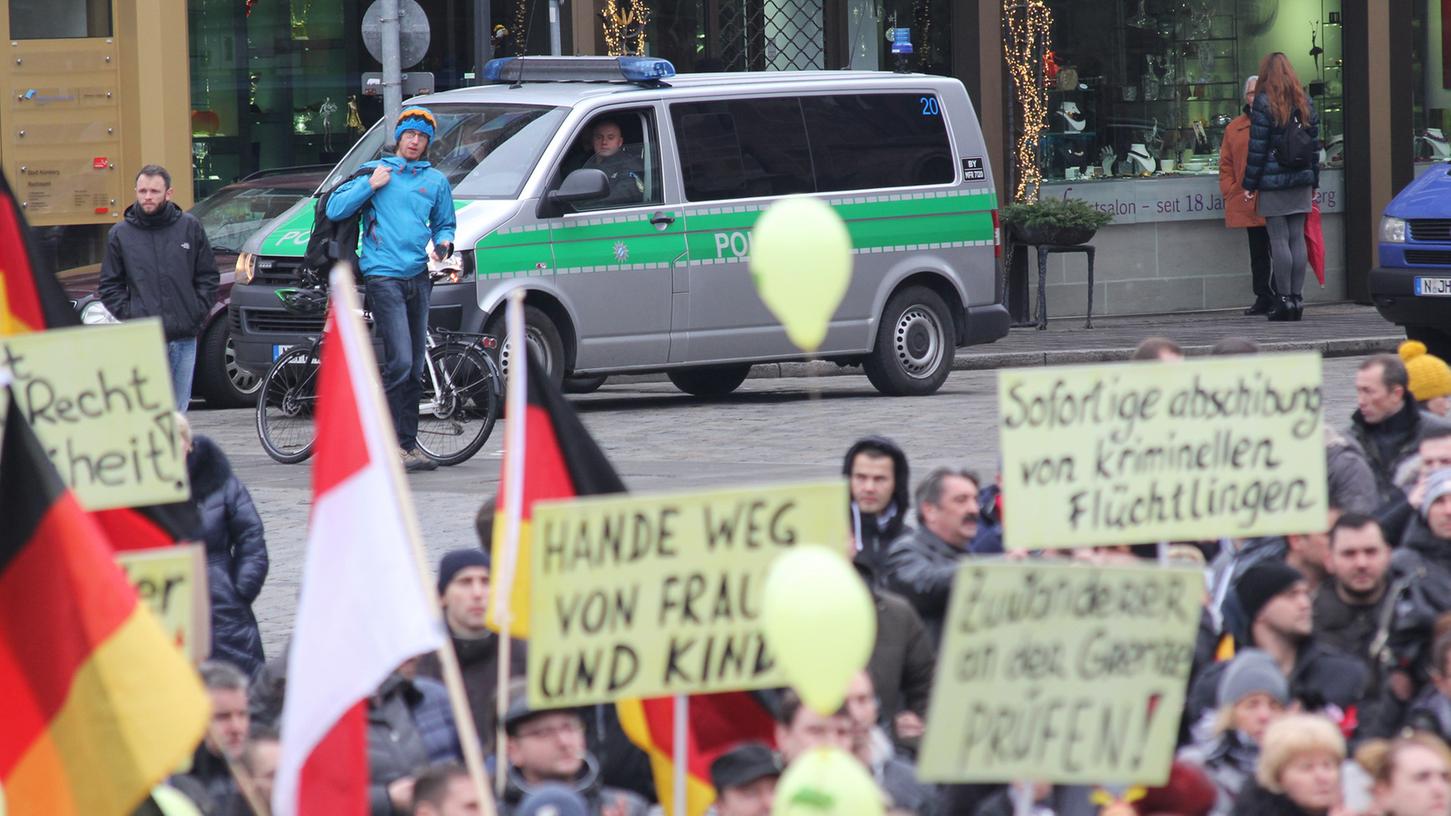 Pegida-Mitglied Tegetmeyer soll in Dresden einen "Einreisestopp gegen Mohammedaner" gefordert haben.