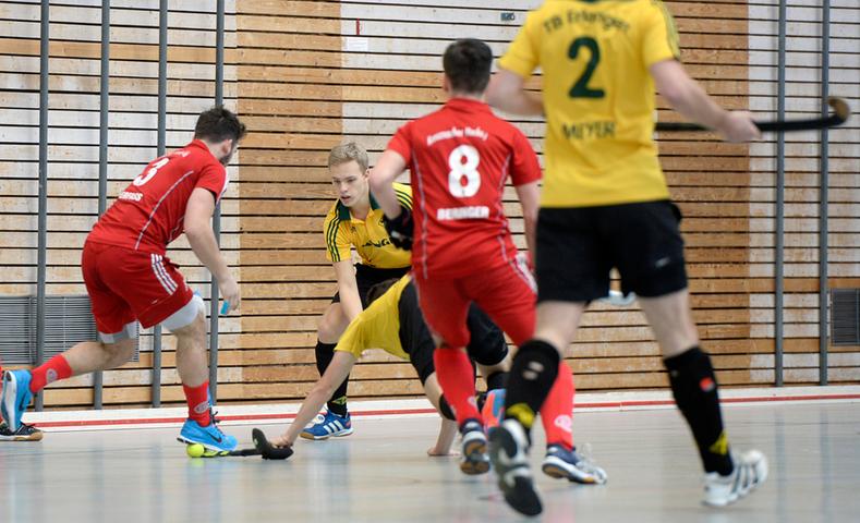 Spektakulärer Sport: Hallen-Hockey in Erlangen