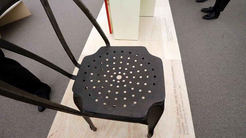 Thron, Sessel und Holzstühle: Ausstellung in Nürnberg zeigt Sitz-Schätze