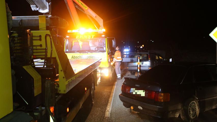 Zwei Verletzte in Gunzenhausen: Pkw kollidierten auf Staatsstraße