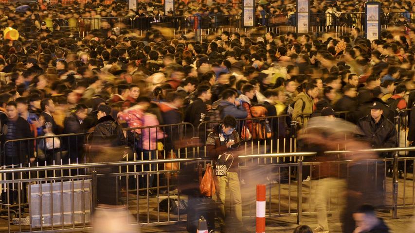 Pendler-Horror: Menschenmassen im Bahnhof Guangzhou