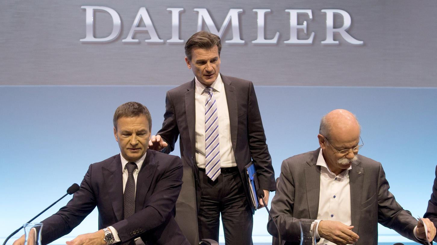 Daimler dämpft Erwartungen nach Rekordjahr