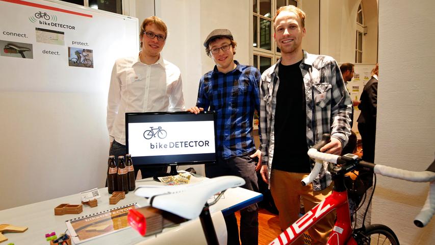 Sebastian Friedrich, Fabian Hoppe, Martin Kulessa haben es satt, dass in Erlangen dauernd Fahrräder geklaut werden. Mit ihrem "BikeDetector" kommen sie den Dieben auf die Spur.