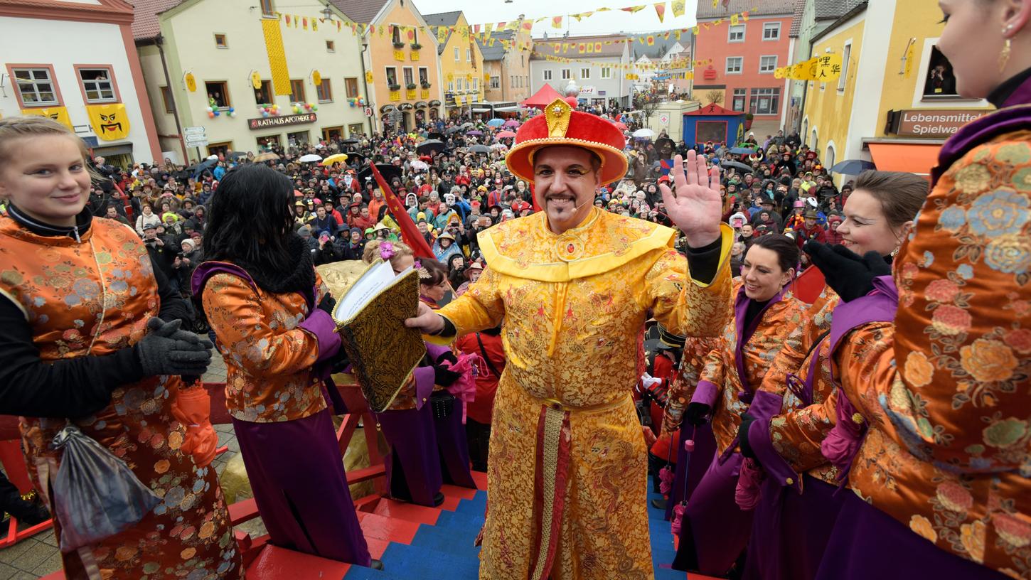 Chinesenfasching 2016: Dietfurt hat einen neuen Kaiser Chinesenfasching 2016: Dietfurt hat einen neuen Kaiser