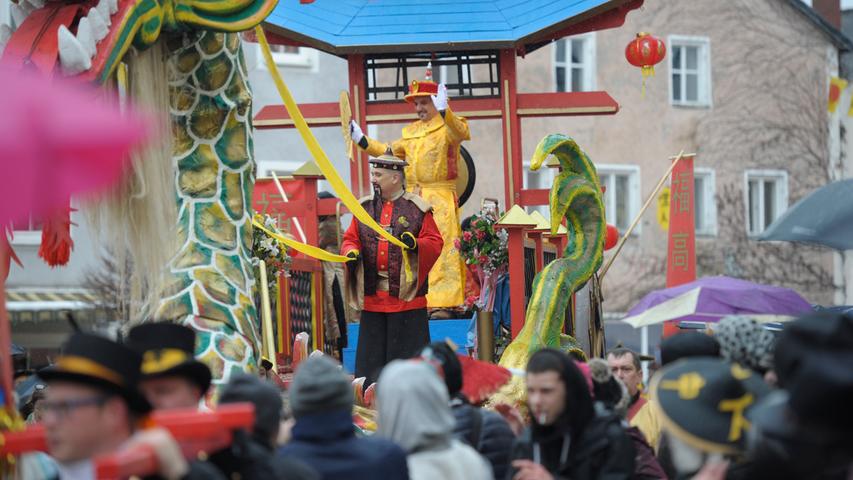 Chinesenfasching 2016: Dietfurts Regent inthronisiert