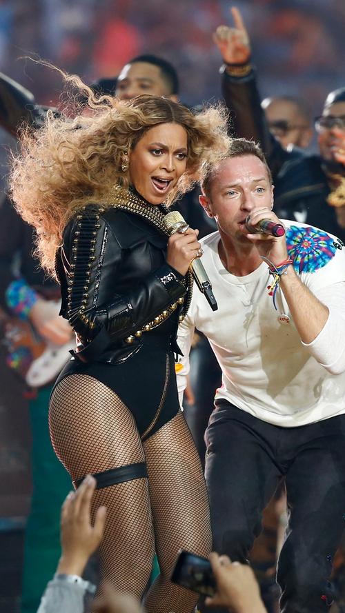Für Chris Martin und Coldplay ist es die Super-Bowl-Premiere, Beyonce ist diesbezüglich schon ein alter Hase.