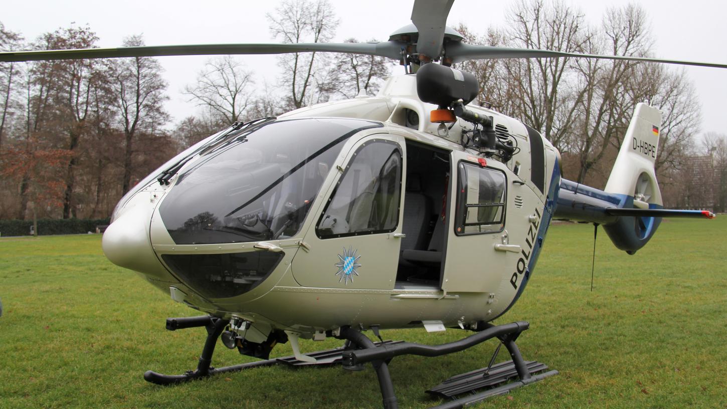 Die derzeitige Hubschrauberstaffel der bayerischen Polizei besteht aus acht Hubschraubern des Typs H 135 - völlig ausreichend, findet das Ministerium.