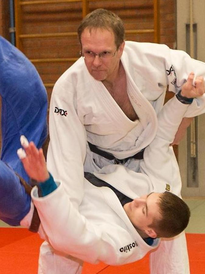 Judo ist Stefan Hübners Leidenschaft, jetzt bietet er einen Selbstverteidigungskurs an.