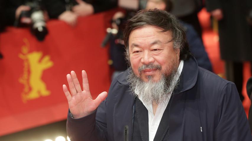 Der regimekritische chinesische Künster Ai Weiwei schaute auf dem roten Teppich vorbei...