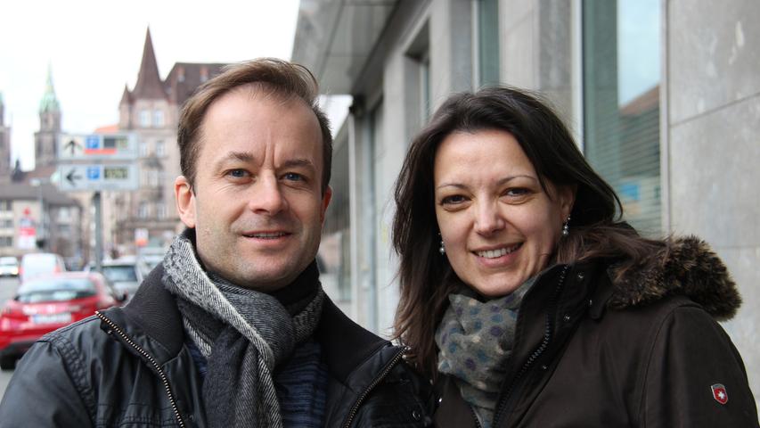 Robert Kotissek (41) und Anna Breckner (42) sind schon "lange" zusammen, der Valentinstag hat für sie jedoch "keinerlei Bedeutung". Die Nürnberger können es aber verstehen, wenn andere den Tag mögen.