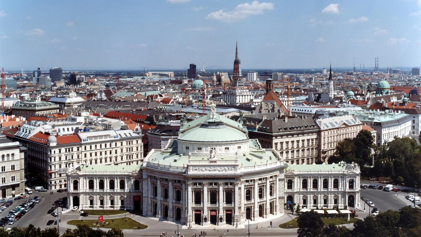 Wiener Burgtheater spielt sich aus den Miesen