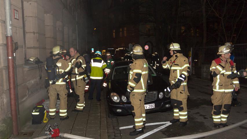 Brand in der Fürther Innenstadt: Keller stand in Flammen