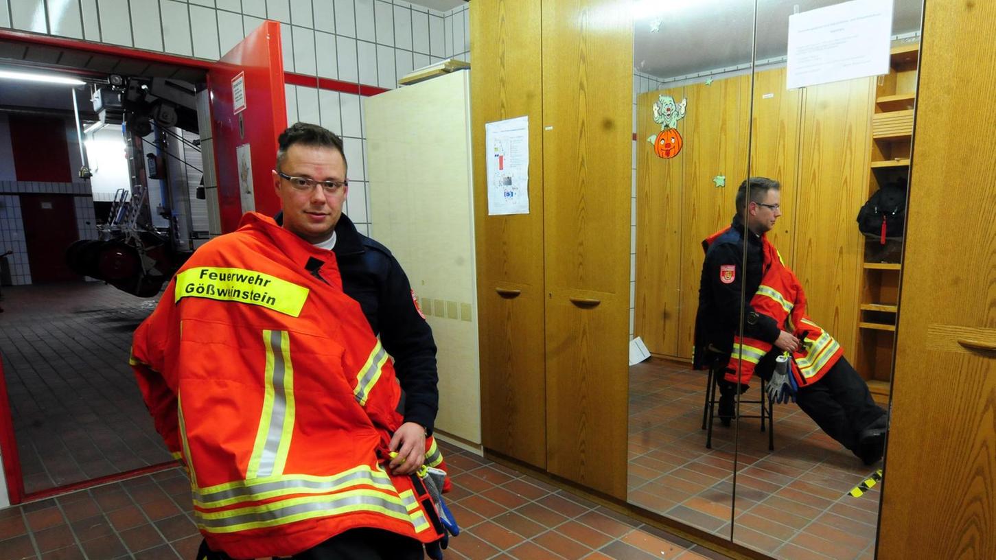 Kleiderkammer für Feuerwehrleute spart bares Geld