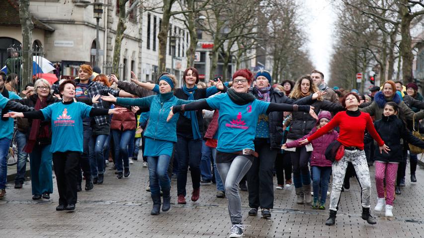 Tanzen gegen Gewalt: One Billion Rising in Erlangen