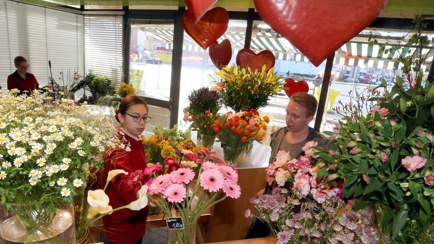 Valentinstag im Blumenladen Radloff: Tulpen, Rosen und Narzissen