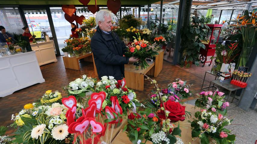 Valentinstag im Blumenladen Radloff: Tulpen, Rosen und Narzissen