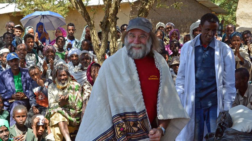 Eine Delegation des Neumarkter Circus Sambesi mit Direktor Karl Nidermayer besuchte Projekte der Aktion "Menschen für Menschen" in Äthiopien.