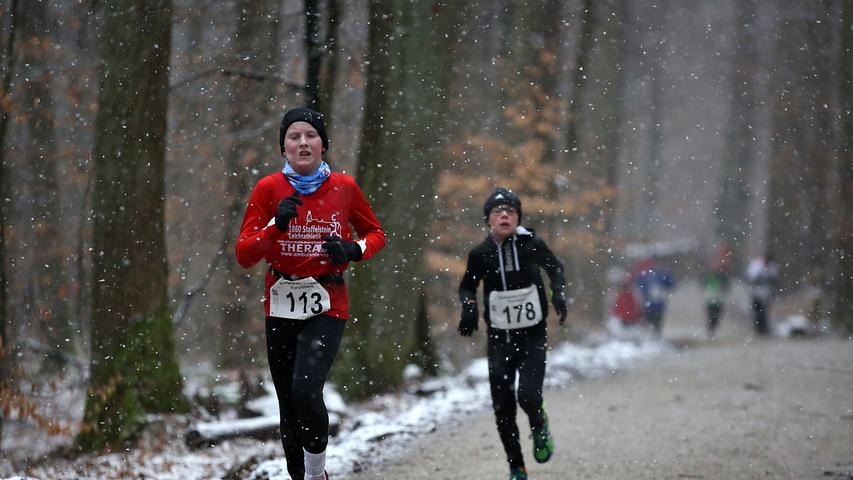 Bei Kälte und Nässe im Kellerwald: Crosslauf in Forchheim