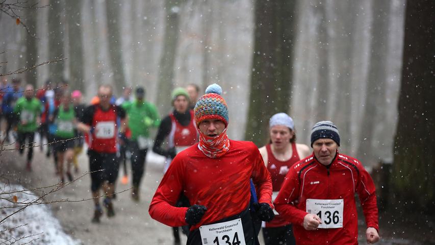 Bei Kälte und Nässe im Kellerwald: Crosslauf in Forchheim