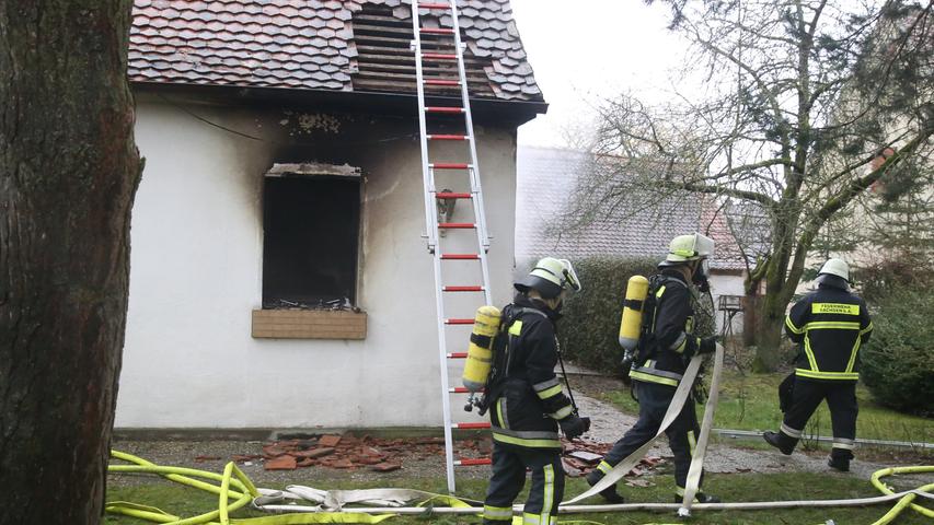 Feuerwehr-Einsatz: Wohnhaus brannte in Sachsen bei Ansbach