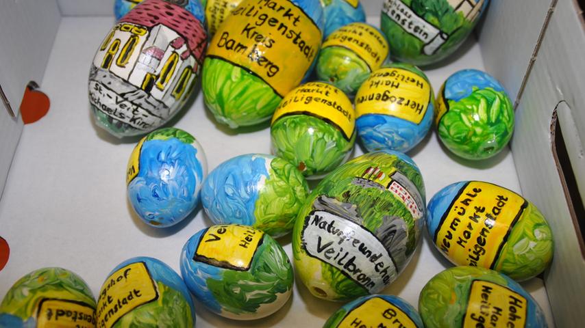 Viele bunte Eier: Osterbrunnenwerkstatt in Heiligenstadt