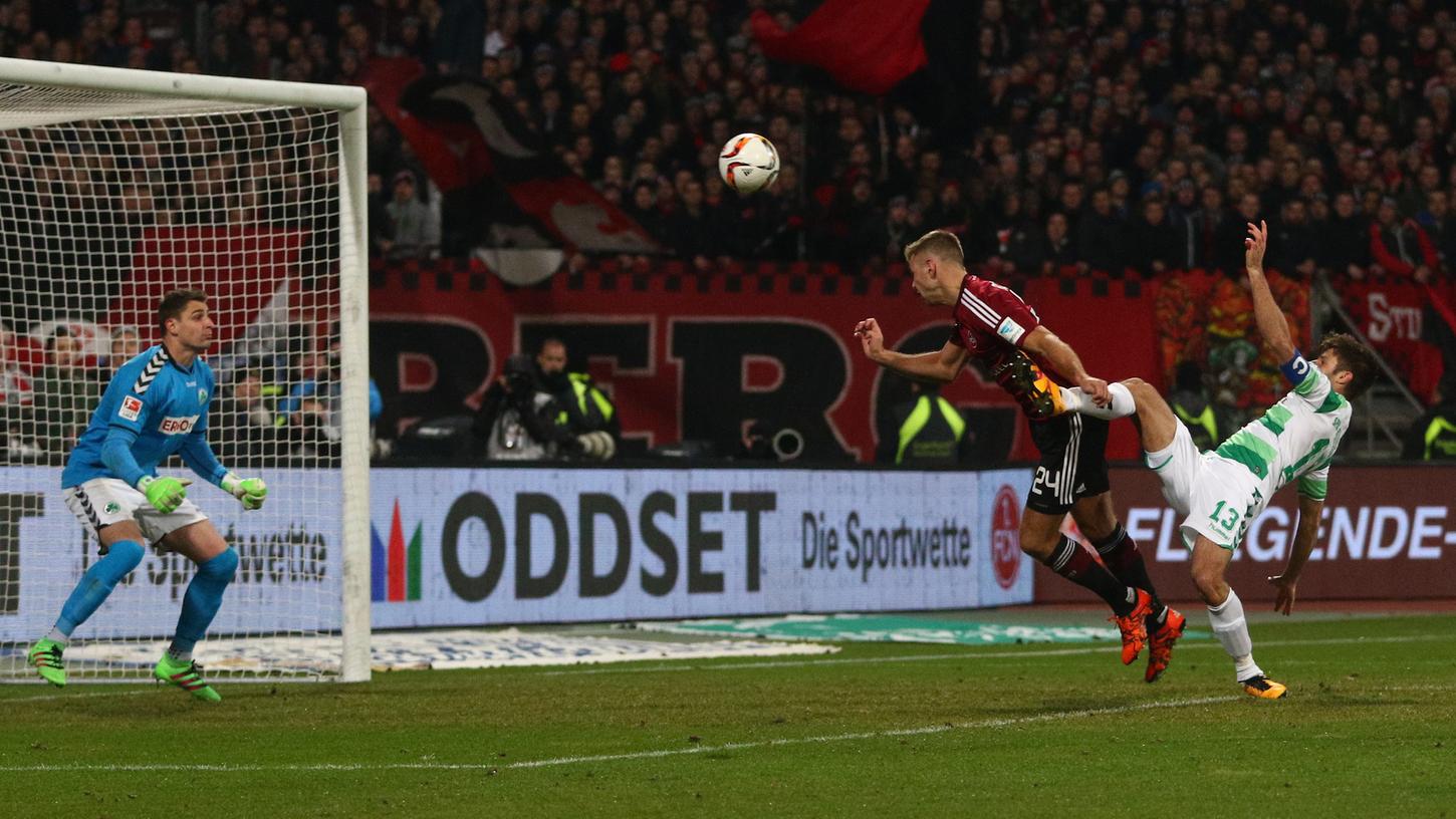 Der geht rein! Ex-Fürther Niclas Füllkrug wurde in der Schlussphase Nürnbergs Derbyheld. Der geht rein! Ex-Fürther Niclas Füllkrug wurde in der Schlussphase Nürnbergs Derbyheld.