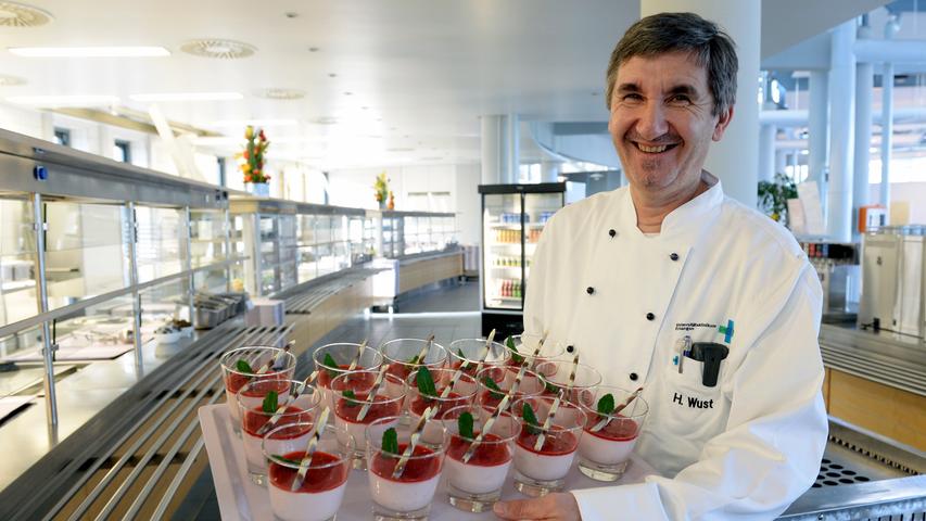 Der Leiter der Großküche im Uniklinikum ist der 55-jährige Helmut Wust. Vor vielen Jahrzehnten arbeitete er in Restaurants in Nordrhein-Westfalen. Dort erkochte er einen Michelinstern.