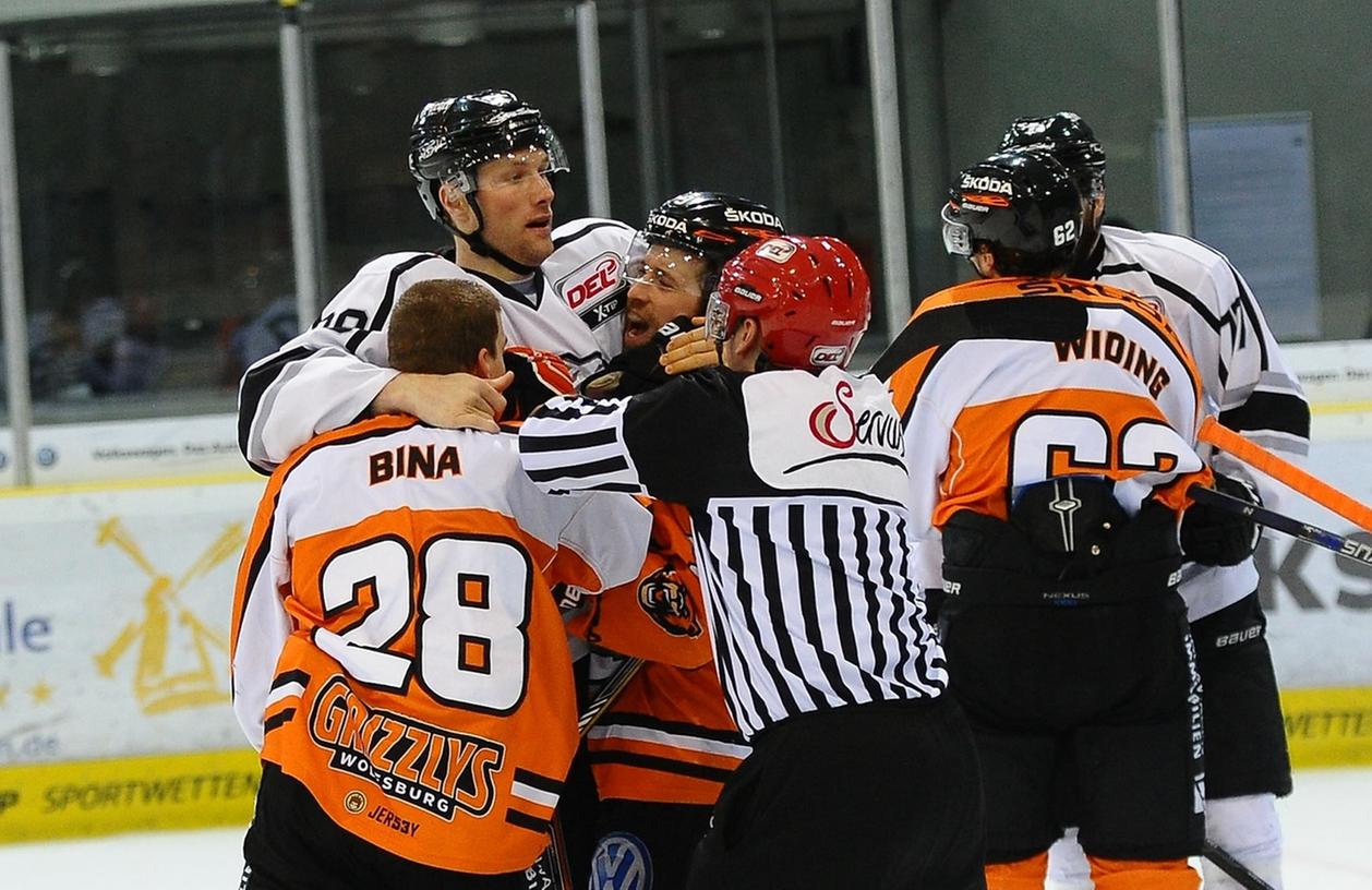 Wieder alles gegeben, wieder hat es nicht zu einem Sieg gereicht: Die Thomas Sabo Ice Tigers unterlagen Wolfsburg mit 1:2.