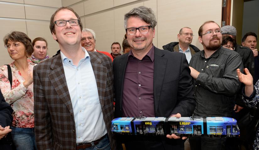 Stolze Gewinner: OB Florian Janik (links) und der SPD-Kreisvorsitzende Dieter Rosner.