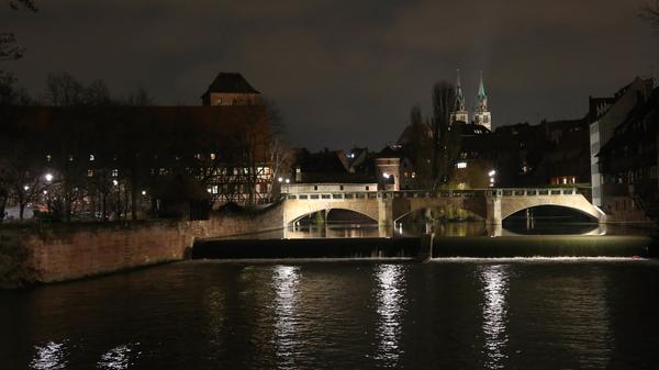 Blick auf die Maxbrücke.