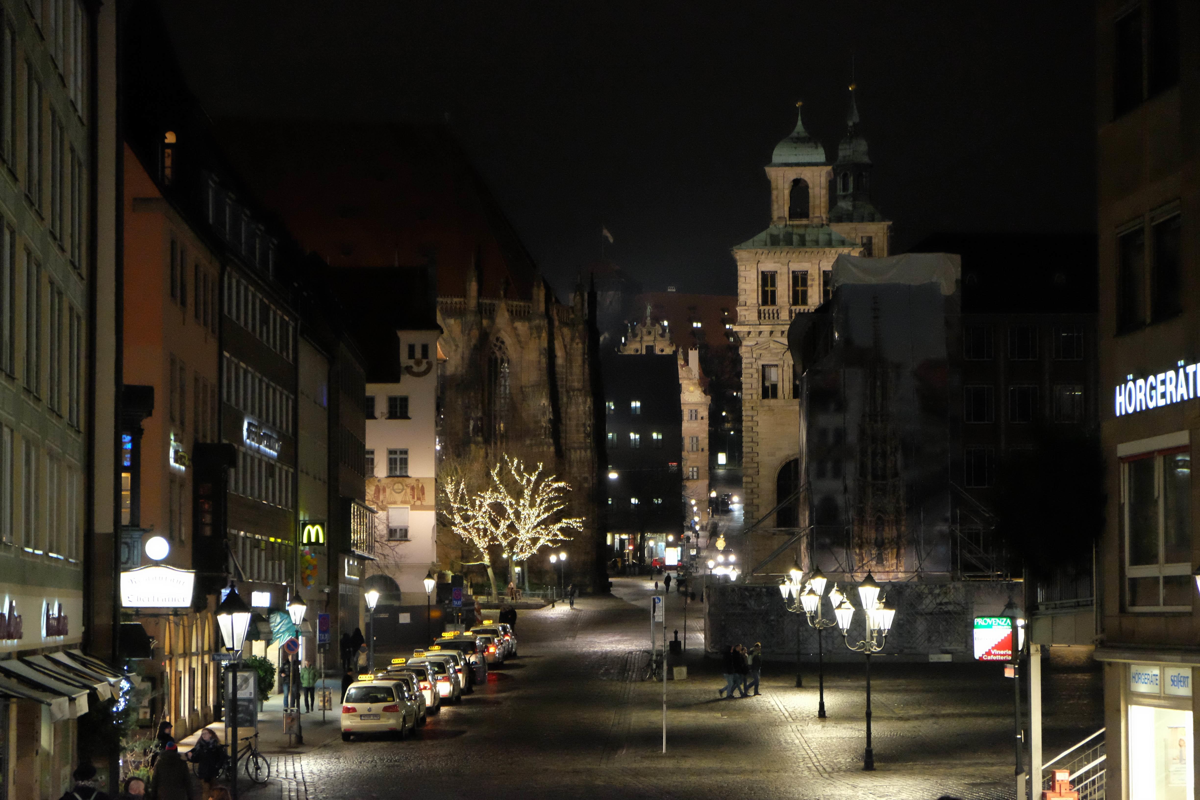 Wenn man vom Burgberg hinunterschaut, bietet sich dieser traumhafte Ausblick.