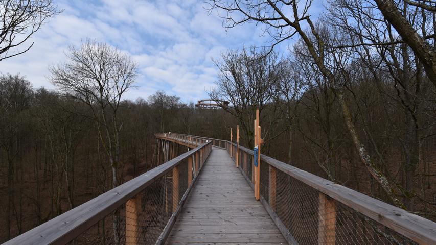 Rund 1150 Meter ist der Holzsteg lang.