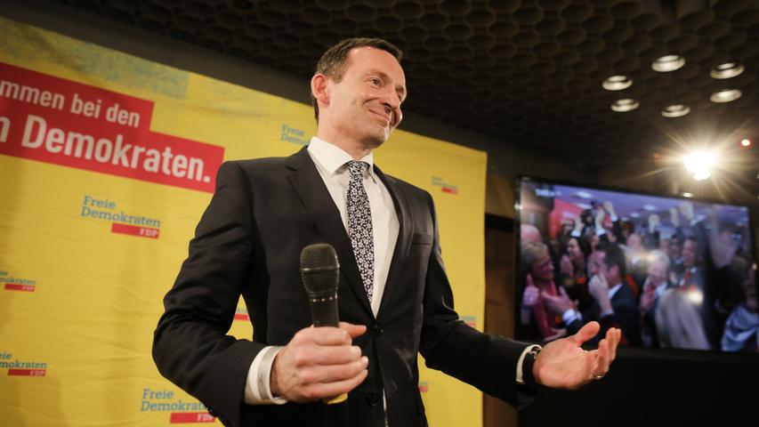 Der Spitzenkandidat der FDP, Volker Wissing, freut sich über den Wiedereinzug ins rheinland-pfälzische Parlament.