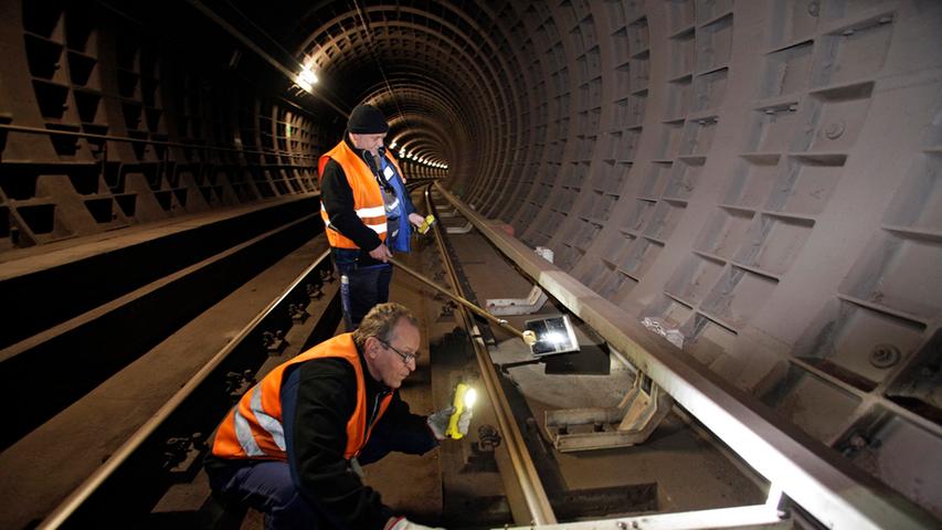 U-Bahnschächte: Tunnel unter der Erde