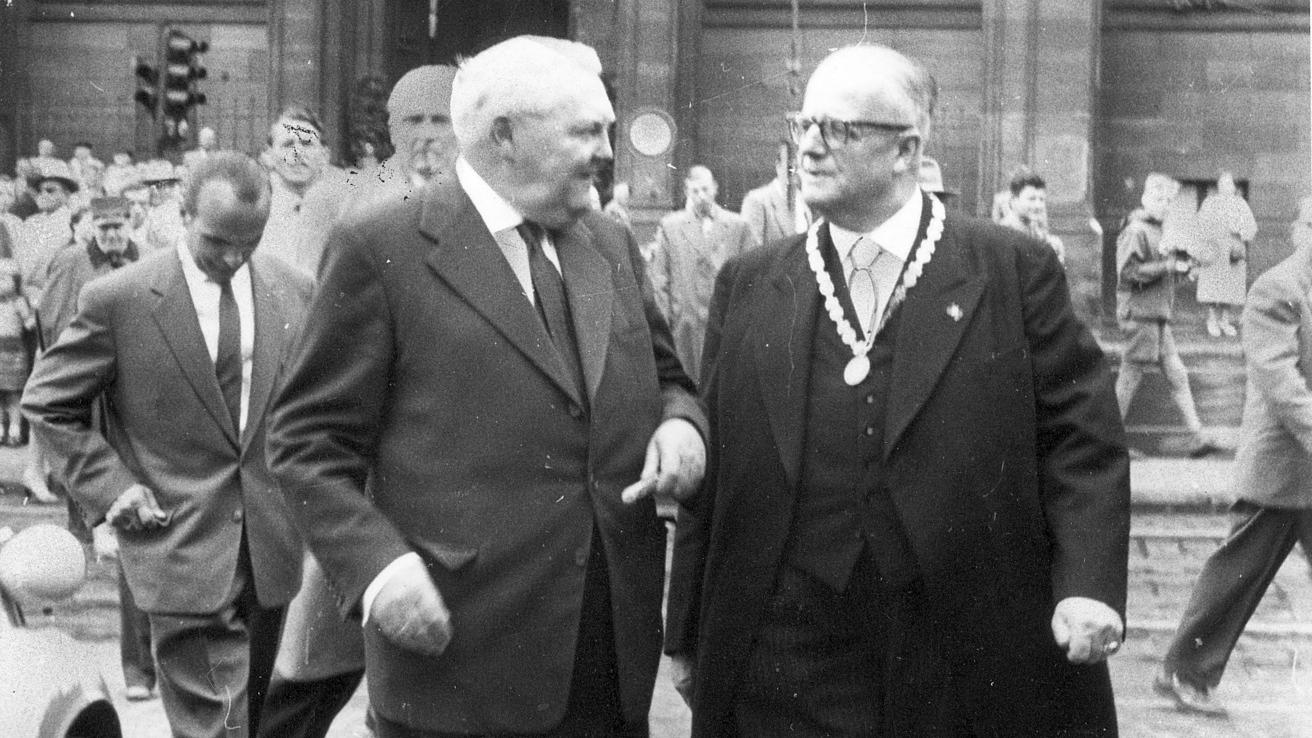 OB Bornkessel (rechts, hier mit Ludwig Erhard).
