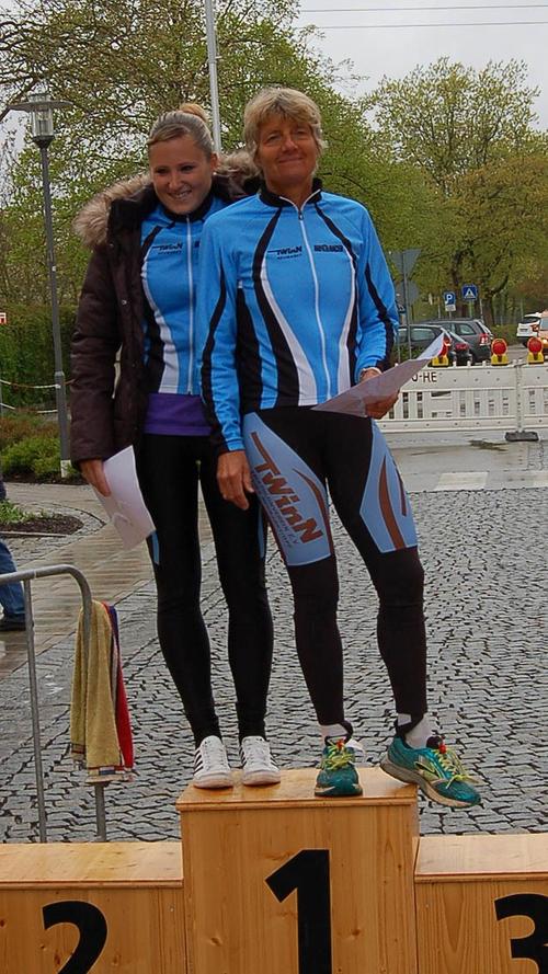 Heike Störl (links) vom Triathlonverein Windschatten Neumarkt.