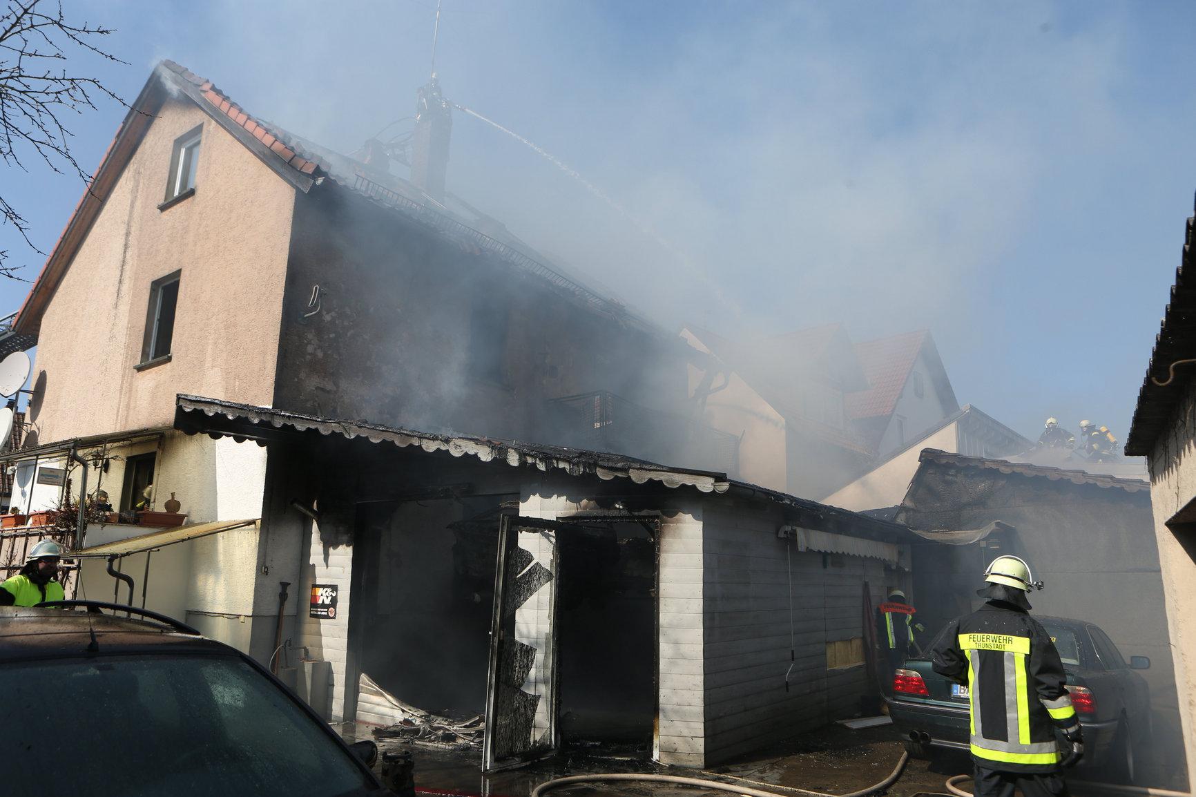 Wohnhaus Und Werkstatt In Priesendorf Gehen In Flammen Auf - Bamberg ...