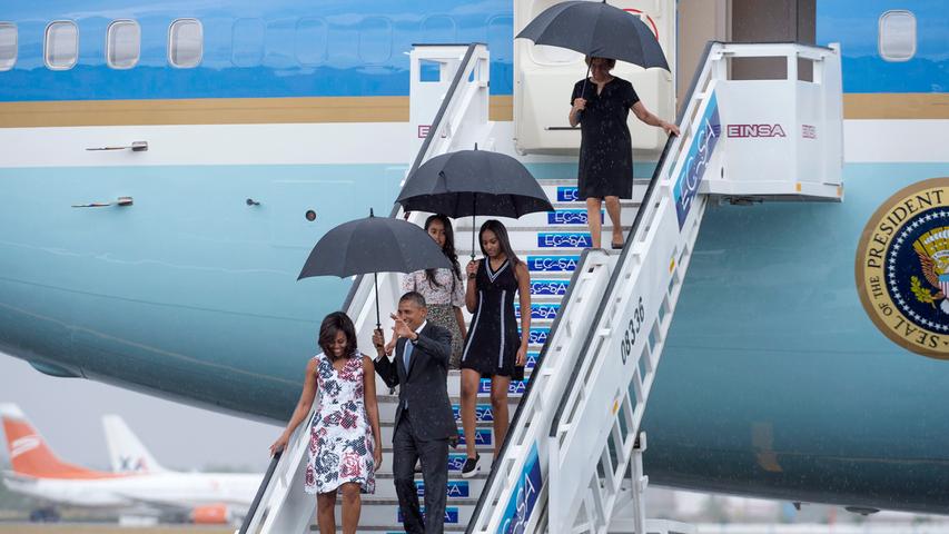 Historischer Besuch: Barack Obama besucht als erster US-Präsident seit 88 Jahren den sozialistischen Inselstaat Kuba. Der scheidende Präsident will dabei auch für mehr Meinungsfreiheit und Menschenrechte kämpfen.