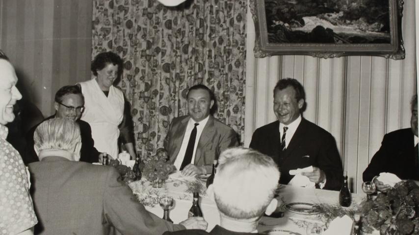 Ein prominenter Besucher im früheren Gasthof Fürst, dem heutigen Heiligenstädter Hof: Willy Brandt, damals Regierender Bürgermeister von Berlin, ließ sich Anfang der 60er die fränkische Forelle schmecken.