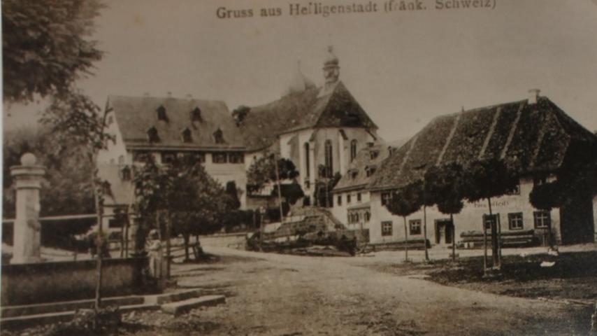 Eine alte Postkarte mit einer Ansicht des Marktplatzes. So hatte er 1918 zum Ende des ersten Weltkrieges ausgesehen.