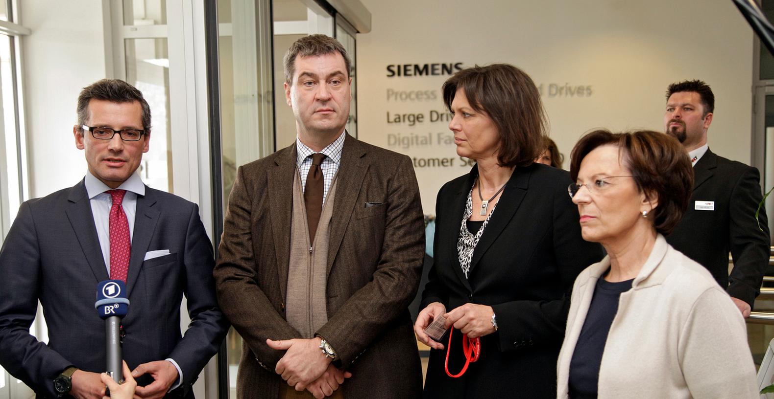 Ministerinnen Ilse Aigner und Emilia Müller besuchten in Begleitung von Markus Söder und Michael Fraas Siemens Nürnberg.