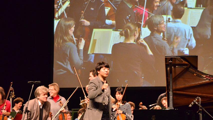 Lang Lang in Bamberg: Probe vor 1000 Schülern und umjubeltes Konzert