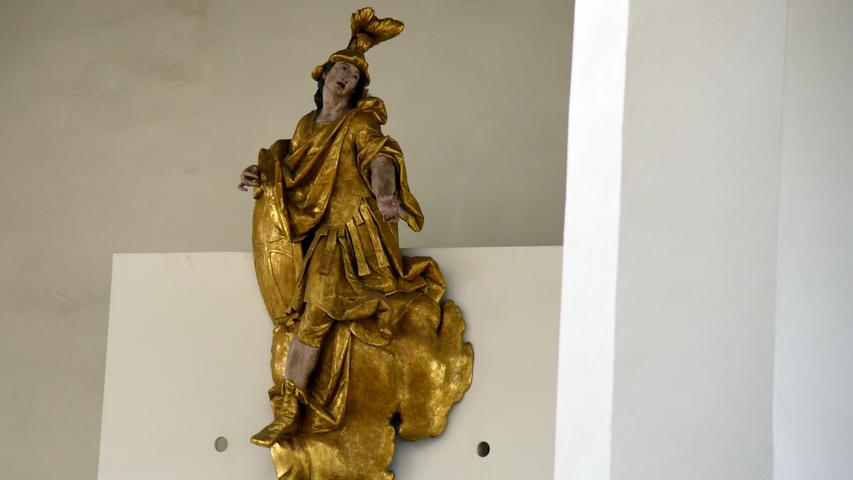 Eine weitere der Heiligenfiguren von Ignatz Günther. Nördlich der Donau gibt es nur in Röttenbach derartige Werke des oberbayerischen Künstlers (1725 bis 1775.)