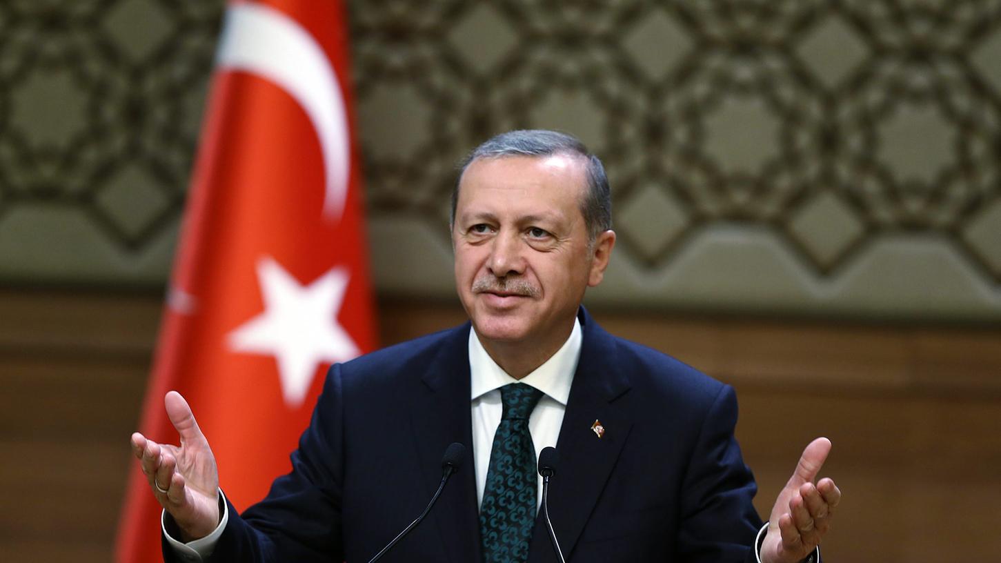 Nach dem Rücktritt des Ministerpräsidenten will Erdogan seine Macht noch weiter ausbauen.
